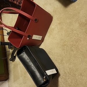 Versa-tote new with tags, burgundy. Includes liner.